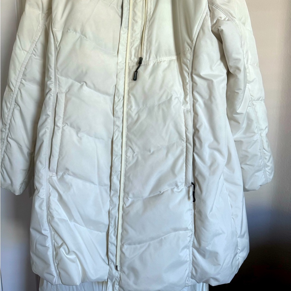 Beautiful North End White Snow Jacket